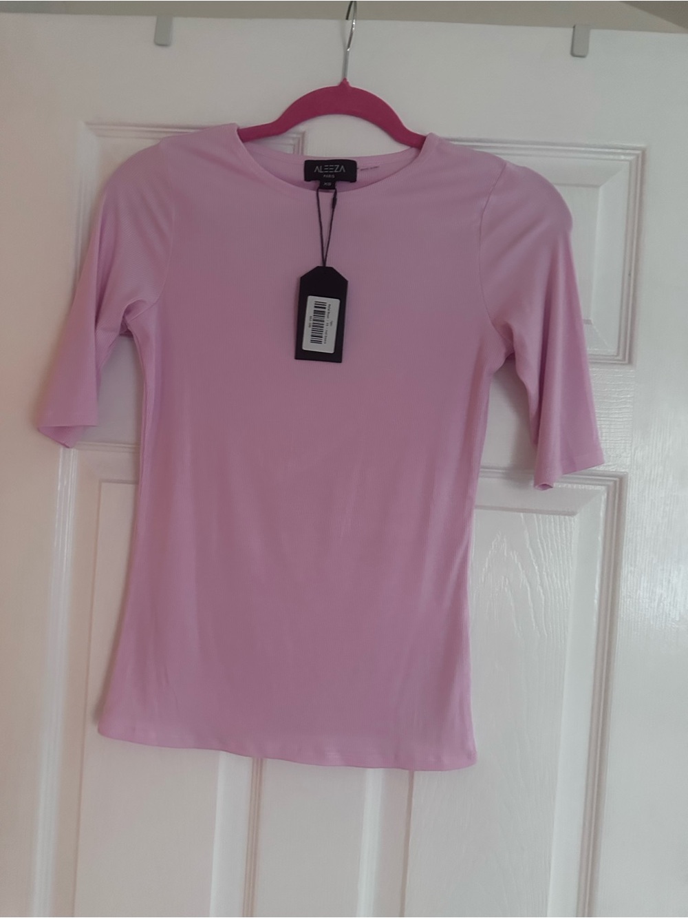 Aleeza Women's Light Pink Short Sleeve Crewneck Top; 3/4 sleeve